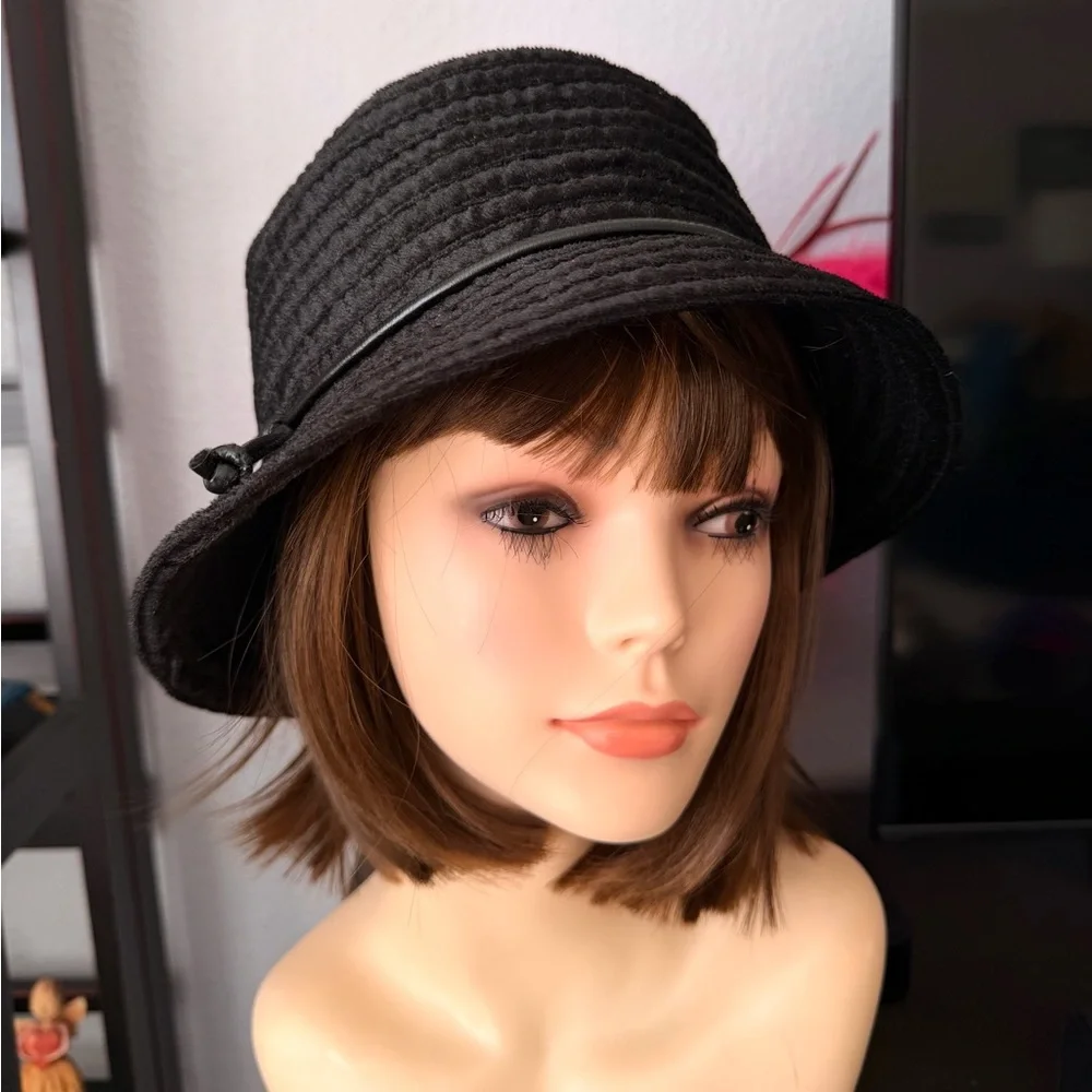Sierra Accessories Black Chic Hat